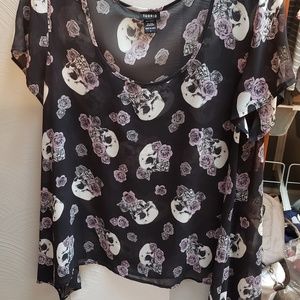 Skull and roses shirt